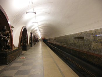 Вестибюль станции метрополитена «Площадь революции»